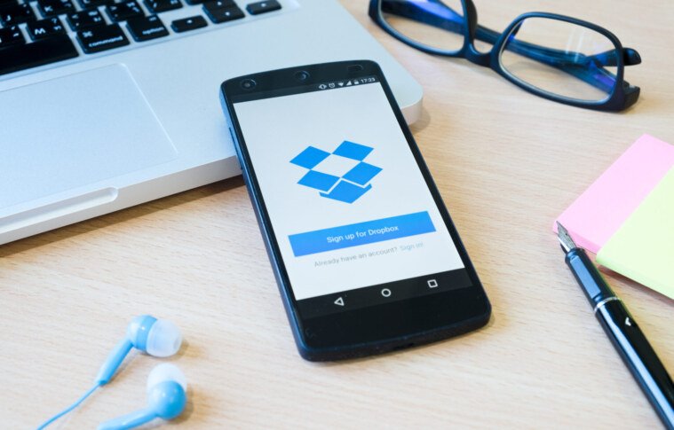 Embracing the Lean Product Model: The Case of Dropbox